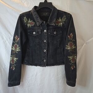 Yolo Denim Jean Jacket Black W/floral Embroidery Accents Cropped Frayed Hem Sz M